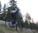 Juhani laskee 2 * hein� dh:ta * 690 x 600 * (62KB)